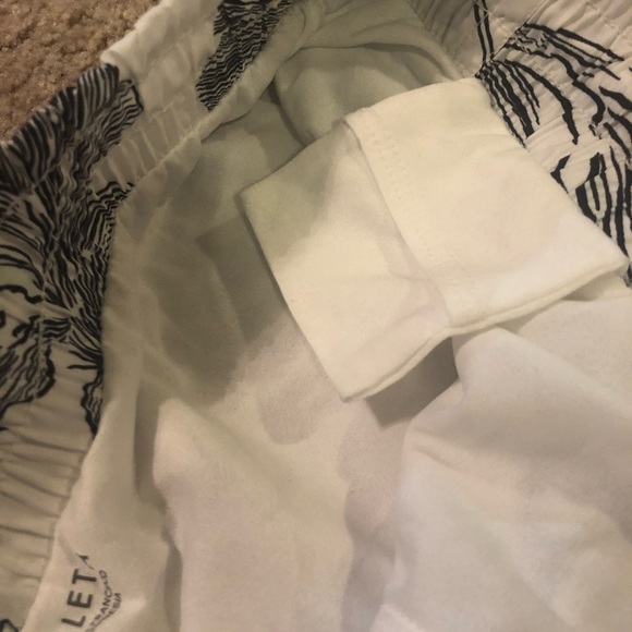 Athleta Running Short - Picture 6 of 9